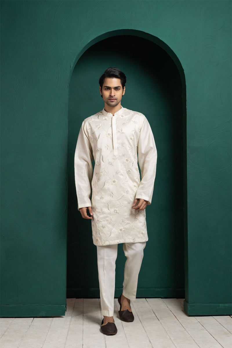 Ivory Floral Elegance Kurta